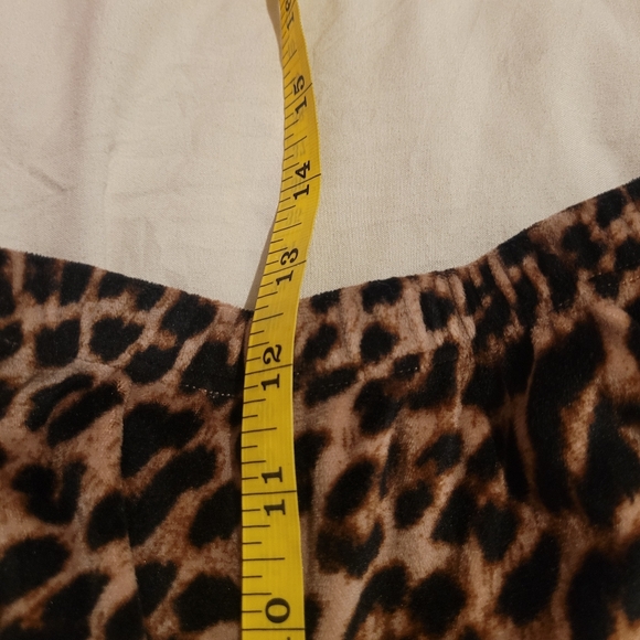 Donna Karan pajama set velour leopard print Size Large - Picture 12 of 13
